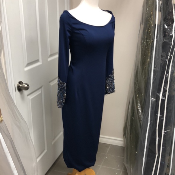 Elegant cocktail length dress - Picture 4 of 5